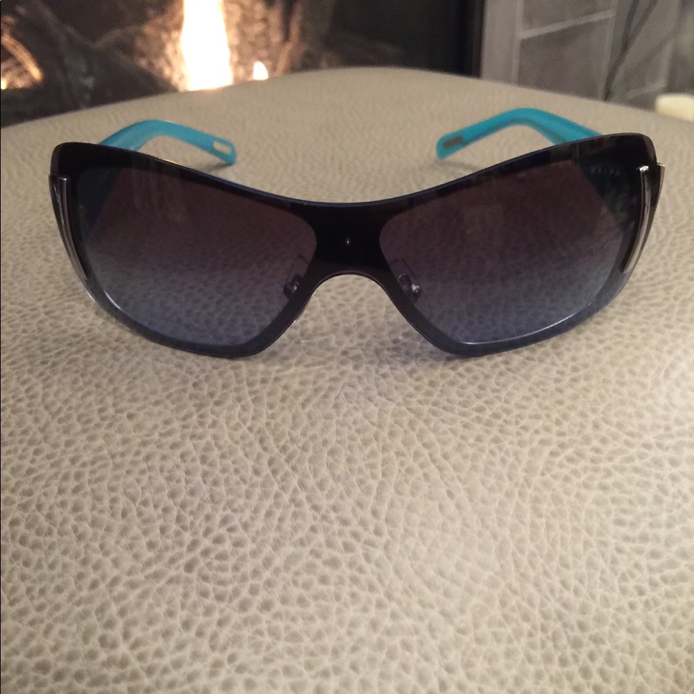 😎SOLD😎New Women’s Ralph Lauren Sunglasses